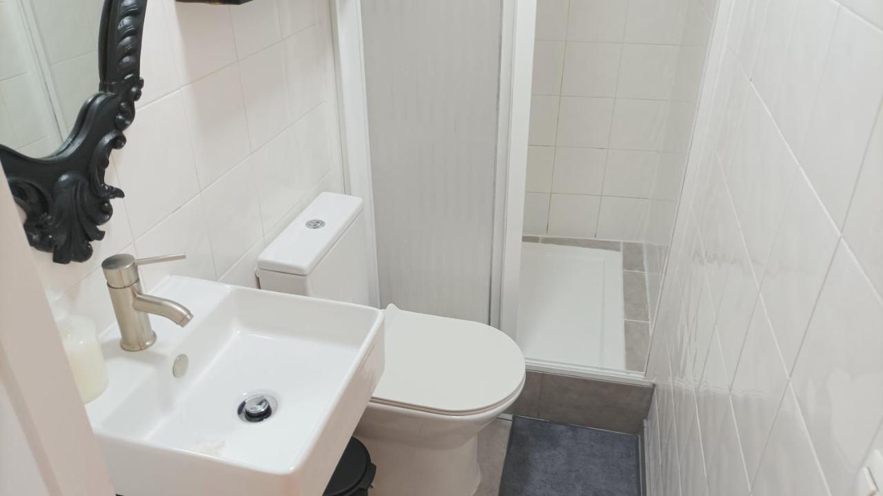 1 Bedroom Apartment - Tv Da Madalena 01 Lisboa Exteriör bild